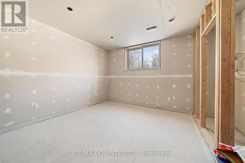 70 Maritime Road, Kawartha Lakes, ON - Indoor Photo Showing Other Room