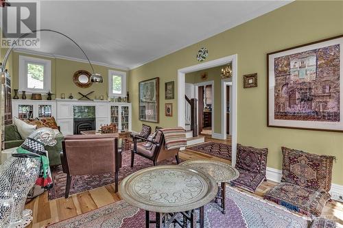 131 Rideau Terrace, Ottawa, ON - Indoor Photo Showing Living Room