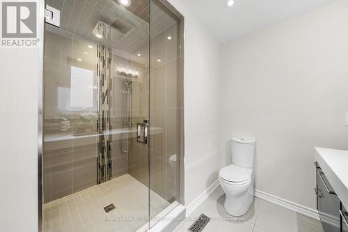 635 St Germain Avenue, Toronto (Bedford Park-Nortown), ON - Indoor Photo Showing Bathroom