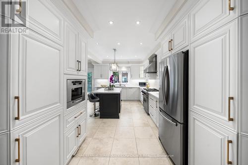 635 St Germain Avenue, Toronto (Bedford Park-Nortown), ON - Indoor Photo Showing Kitchen With Stainless Steel Kitchen With Upgraded Kitchen