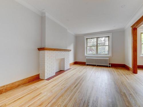 Living room - 16-4328 Rue Sherbrooke O., Westmount, QC - Indoor With Fireplace