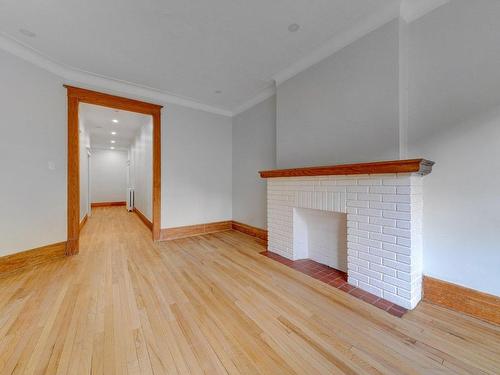 Living room - 16-4328 Rue Sherbrooke O., Westmount, QC - Indoor With Fireplace