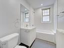 Salle de bains - 16-4328 Rue Sherbrooke O., Westmount, QC  - Indoor Photo Showing Bathroom 