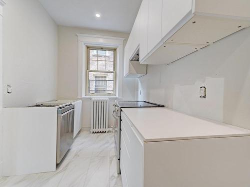 Kitchen - 16-4326 Rue Sherbrooke O., Westmount, QC - Indoor Photo Showing Laundry Room