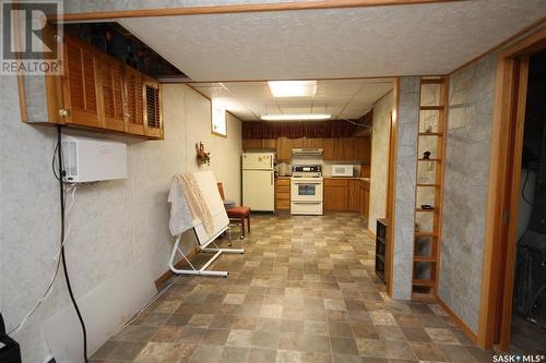 241 31St Street W, Battleford, SK - Indoor