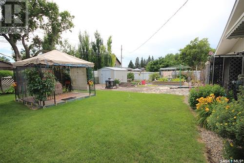 241 31St Street W, Battleford, SK - Outdoor With Backyard