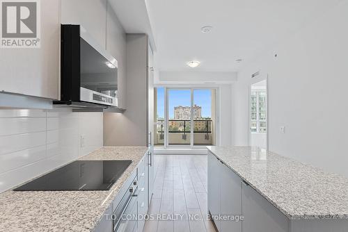 505 - 30 Elm Drive W, Mississauga (Fairview), ON - Indoor Photo Showing Kitchen With Upgraded Kitchen