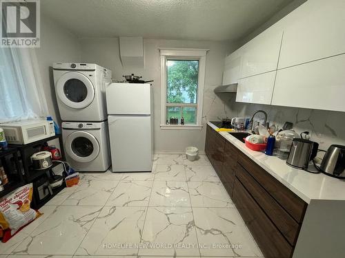 61 Broadway Avenue, Hamilton, ON - Indoor Photo Showing Laundry Room