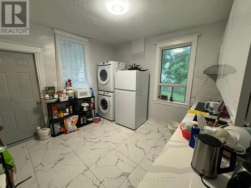 61 Broadway Avenue, Hamilton, ON - Indoor Photo Showing Laundry Room