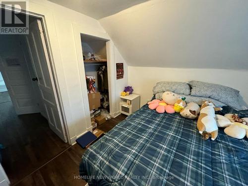 61 Broadway Avenue, Hamilton (Ainslie Wood), ON - Indoor Photo Showing Bedroom