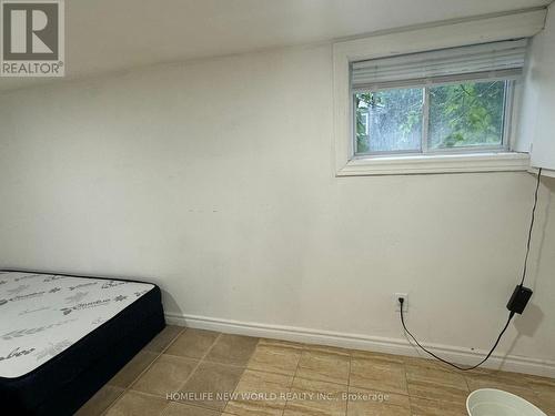 61 Broadway Avenue, Hamilton (Ainslie Wood), ON - Indoor Photo Showing Bedroom