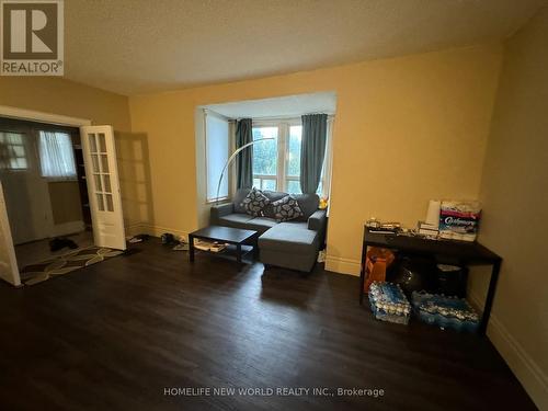 61 Broadway Avenue, Hamilton, ON - Indoor