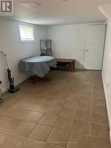 61 Broadway Avenue, Hamilton (Ainslie Wood), ON - Indoor Photo Showing Bedroom