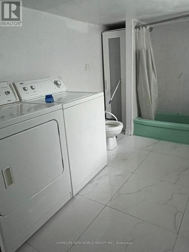 61 Broadway Avenue, Hamilton, ON - Indoor Photo Showing Laundry Room