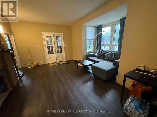 61 Broadway Avenue, Hamilton, ON - Indoor Photo Showing Other Room