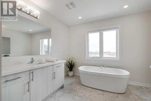 1535 Wellwood Terrace, Milton (Cobban), ON - Indoor Photo Showing Bathroom