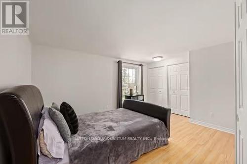 31 Archer Crescent, London, ON - Indoor Photo Showing Bedroom