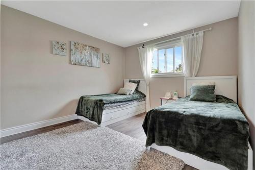 334 Templemead Drive, Hamilton, ON - Indoor Photo Showing Bedroom