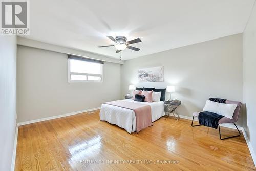 107 Linkdale Road, Brampton (Brampton North), ON - Indoor Photo Showing Bedroom