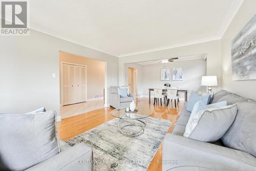 107 Linkdale Road, Brampton (Brampton North), ON - Indoor Photo Showing Living Room