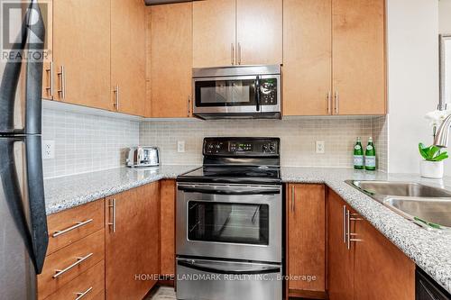 1708 - 133 Wynford Drive, Toronto (Banbury-Don Mills), ON - Indoor Photo Showing Kitchen With Double Sink