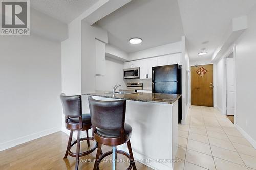 1016 - 31 Bales Avenue, Toronto (Willowdale East), ON - Indoor Photo Showing Kitchen