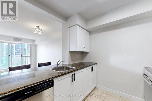 1016 - 31 Bales Avenue, Toronto (Willowdale East), ON - Indoor Photo Showing Kitchen