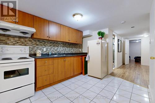 56 Greenleaf Terrace, Toronto (Malvern), ON - Indoor Photo Showing Kitchen