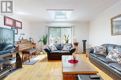 56 Greenleaf Terrace, Toronto (Malvern), ON - Indoor Photo Showing Living Room