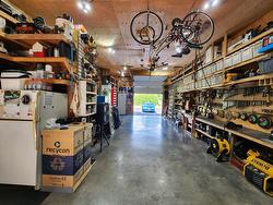 Garage - 