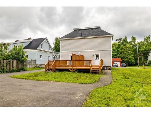 8-10 Victoria Avenue, Kemptville, ON 