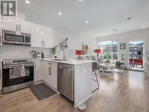 401-1880 Hugh Allan Drive, Kamloops, BC - Indoor Photo Showing Kitchen With Upgraded Kitchen