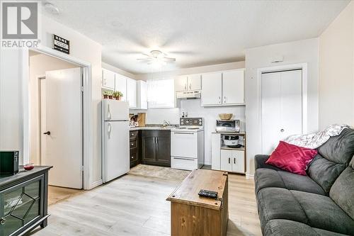 296 Secord Street, Espanola, ON - Indoor Photo Showing Kitchen