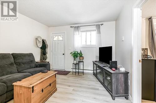 296 Secord Street, Espanola, ON - Indoor Photo Showing Living Room