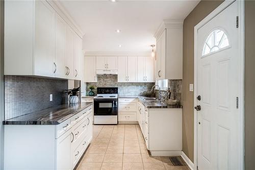 30 Rosewood Avenue, Welland, ON - Indoor Photo Showing Kitchen