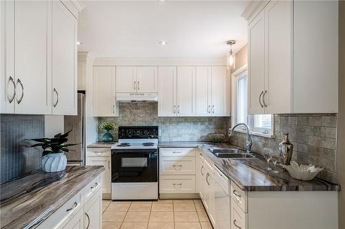 30 Rosewood Avenue, Welland, ON - Indoor Photo Showing Kitchen With Double Sink