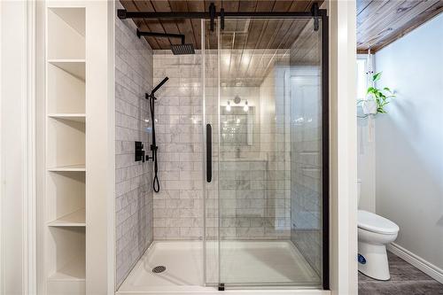 30 Rosewood Avenue, Welland, ON - Indoor Photo Showing Bathroom