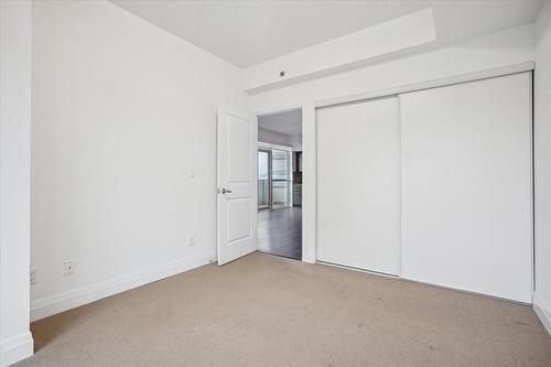 55 Speers Road|Unit #212, Oakville, ON - Indoor Photo Showing Other Room