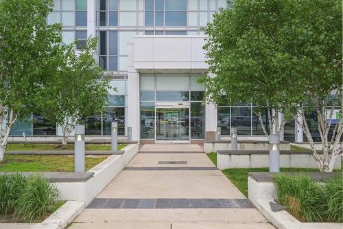 55 Speers Road|Unit #212, Oakville, ON - Outdoor