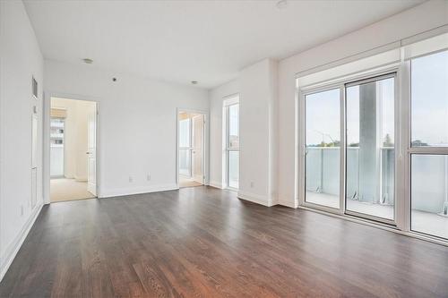 55 Speers Road|Unit #212, Oakville, ON - Indoor Photo Showing Other Room