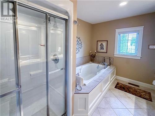 11 Lefay Court, Moncton, NB - Indoor Photo Showing Bathroom