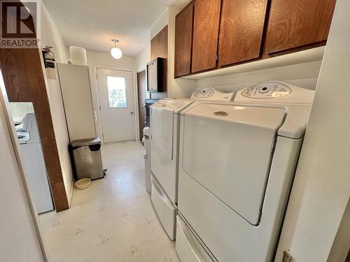 3360 Richland Close Road, Quesnel, BC - Indoor Photo Showing Laundry Room