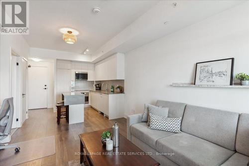 1112 - 2489 Taunton Road, Oakville (Uptown Core), ON - Indoor Photo Showing Living Room