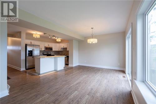 18 Mcnamara Street, Petawawa, ON - Indoor Photo Showing Kitchen