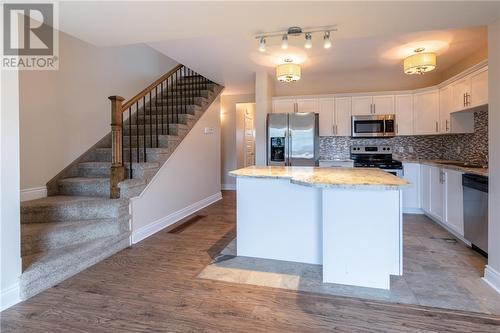 18 Mcnamara Street, Petawawa, ON - Indoor Photo Showing Kitchen