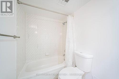 1810 - 330 Rathburn Road W, Mississauga (City Centre), ON - Indoor Photo Showing Bathroom