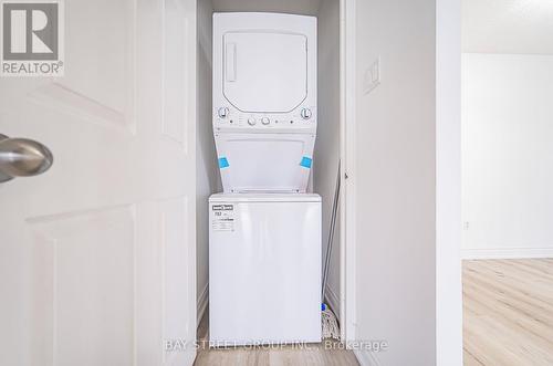 1810 - 330 Rathburn Road W, Mississauga (City Centre), ON - Indoor Photo Showing Laundry Room