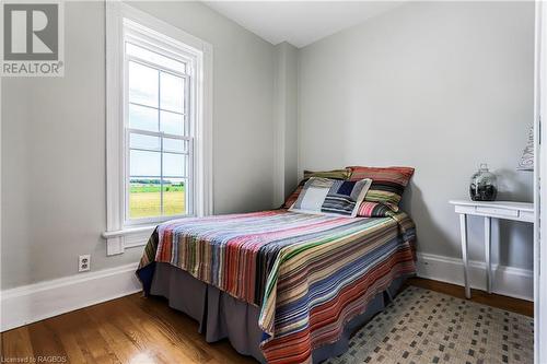 4668 Bruce 3 Road, Arran-Elderslie, ON - Indoor Photo Showing Bedroom