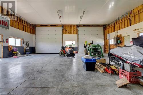 4668 Bruce 3 Road, Arran-Elderslie, ON - Indoor Photo Showing Garage