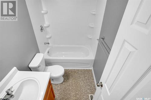 400 Osler Street, Regina, SK - Indoor Photo Showing Bathroom